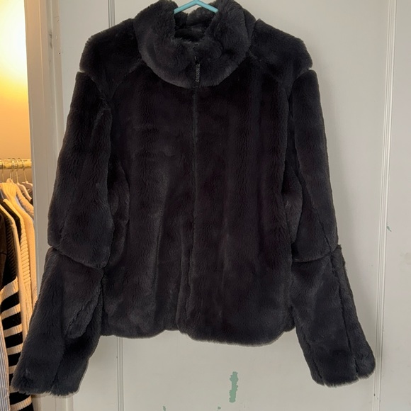 Faux Fur Jacket - Picture 1 of 4